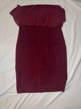 Strapless Off-Shoulder Sheath Dress in Burgundy